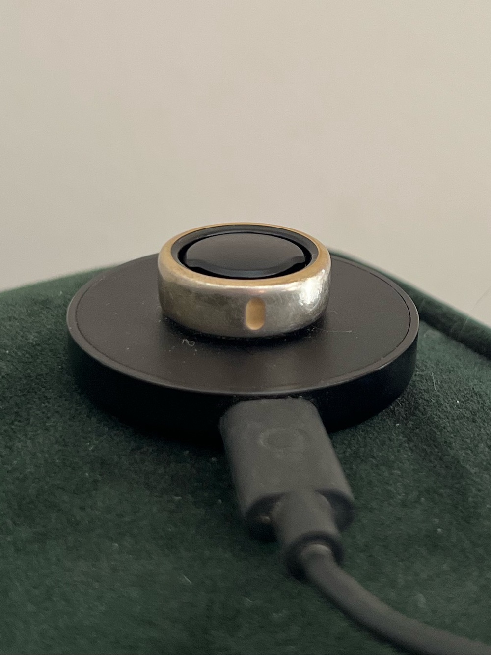 Oura Ring Gen 3 Horizon Gold Size 7 - Picture 3 of 8